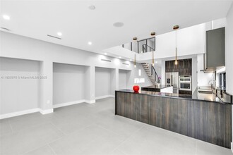 808-810 SW 9th St in Fort Lauderdale, FL - Building Photo - Building Photo