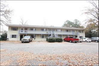 1006 Spring St in Greenwood, SC - Building Photo - Building Photo