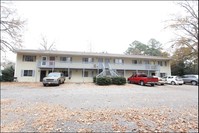 1006 Spring St in Greenwood, SC - Foto de edificio - Building Photo