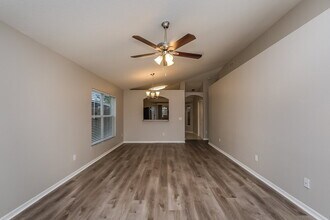 18131 Lembrecht Way in Tampa, FL - Building Photo - Building Photo