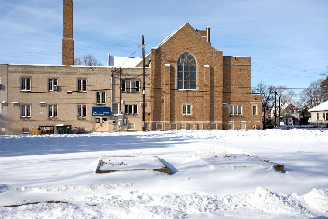 Belfry Apartments in Minneapolis, MN - Foto de edificio