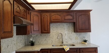 1438 E 8th St, Unit Charming 2 bedroom in Long Beach, CA - Building Photo - Building Photo