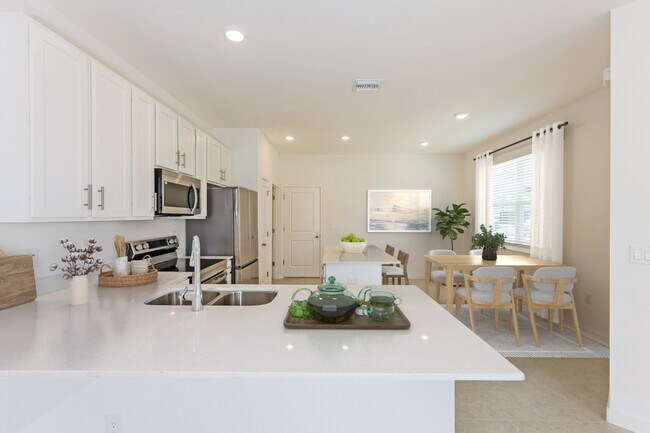 1477 Tristar Dr in Plant City, FL - Foto de edificio - Building Photo