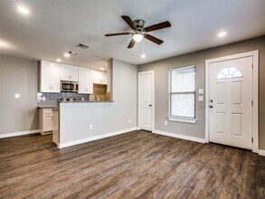3213 Karen St in Fort Worth, TX - Building Photo - Building Photo