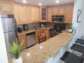 19370 Collins Ave, Unit 809 in Sunny Isles Beach, FL - Building Photo - Building Photo