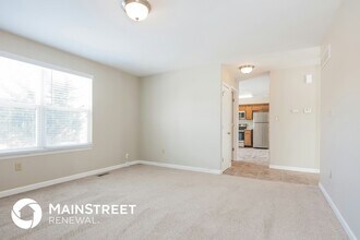 3892 Affirmed Dr in Florissant, MO - Foto de edificio - Building Photo