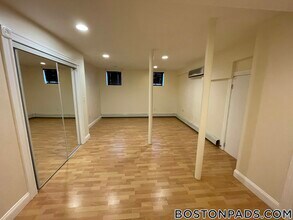 12 Dean Rd in Brookline, MA - Building Photo - Building Photo