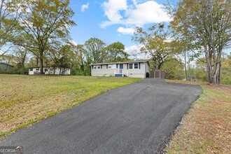 14 Rowe St, Unit 230 in Newnan, GA - Building Photo - Building Photo