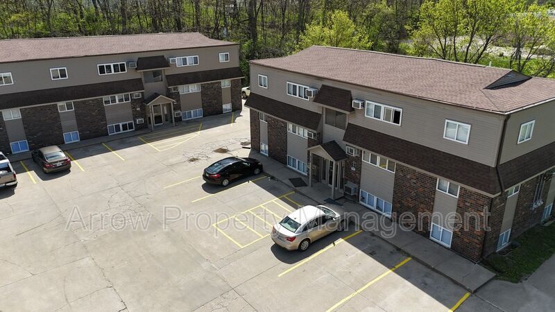 218 Park Ave in Maryville, MO - Building Photo