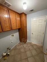 2409 N Linda Vista St in Visalia, CA - Building Photo - Building Photo