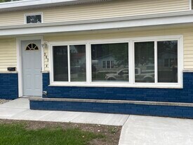 307 Cardinal Cres, Unit 307 in Monona, WI - Building Photo