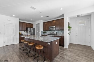 19 Tippet St in Hillsborough, NJ - Building Photo - Building Photo