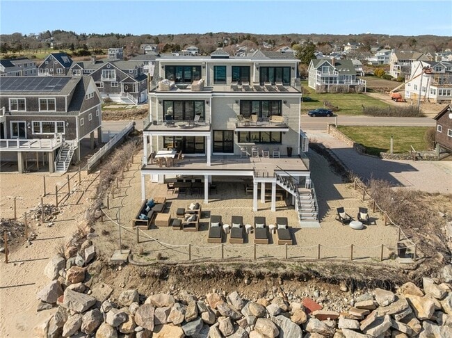 41 Atlantic Ave in Westerly, RI - Building Photo - Building Photo