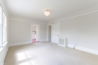346 63rd St, Unit 1 in Oakland, CA - Building Photo - Building Photo