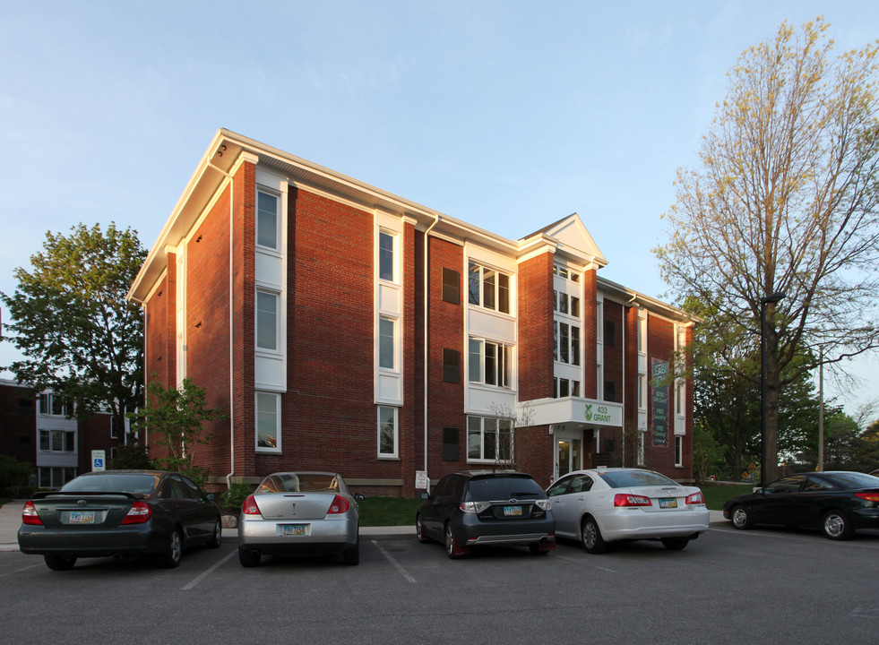 EnVision Apartments in Akron, OH - Foto de edificio