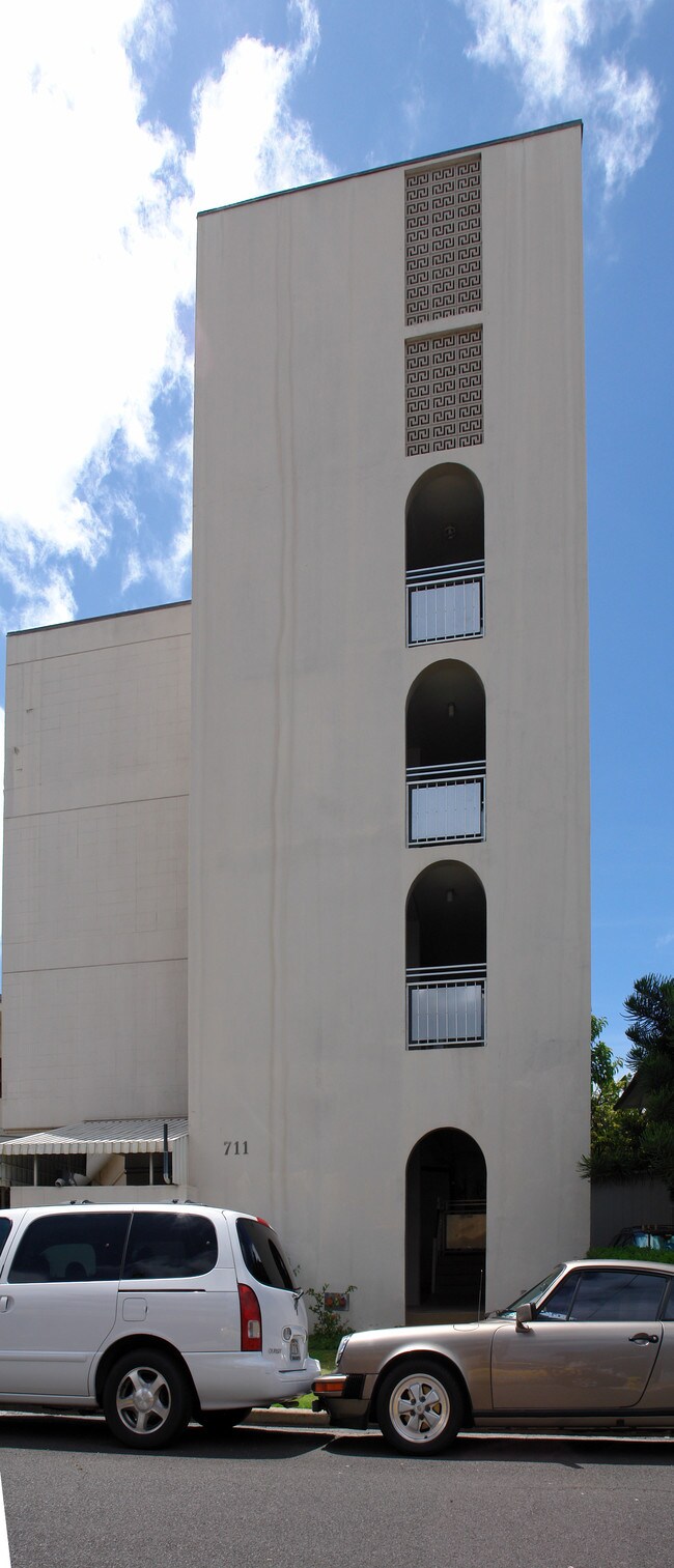 711 Kamuela Ave in Honolulu, HI - Foto de edificio - Building Photo