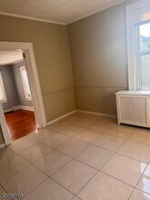 73 College Pl, Unit 2 in Ridgefield Park, NJ - Building Photo - Building Photo