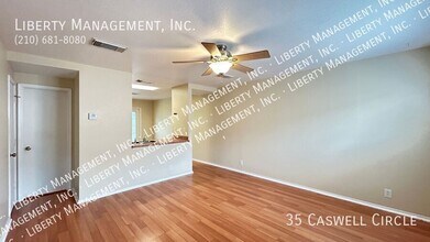 35 Caswell Cir in San Antonio, TX - Building Photo - Building Photo