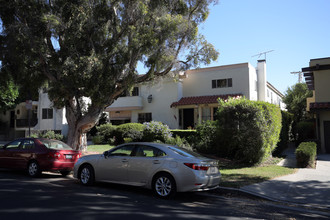 10968 Rose Ave in Los Angeles, CA - Foto de edificio - Building Photo