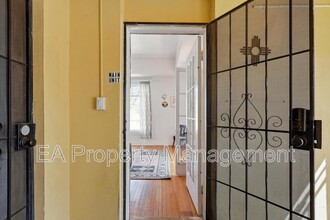 223 Edith Blvd SE in Albuquerque, NM - Building Photo - Building Photo