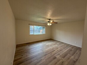 921 McGuire Dr in Modesto, CA - Building Photo - Building Photo