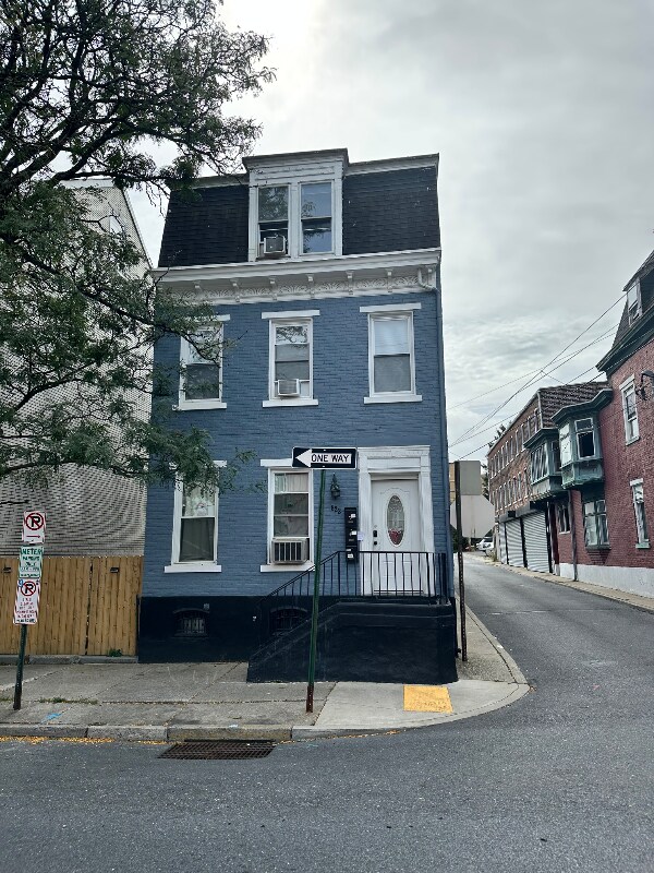 822 Walnut St in Allentown, PA - Foto de edificio - Building Photo