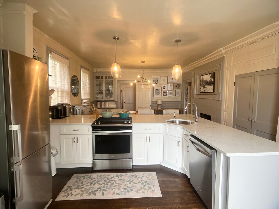 64 Bartlett St, Unit 2 CO in Boston, MA - Building Photo
