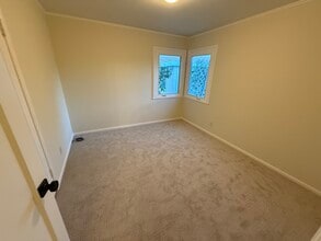 701 Poinsettia Ave in San Mateo, CA - Foto de edificio - Building Photo