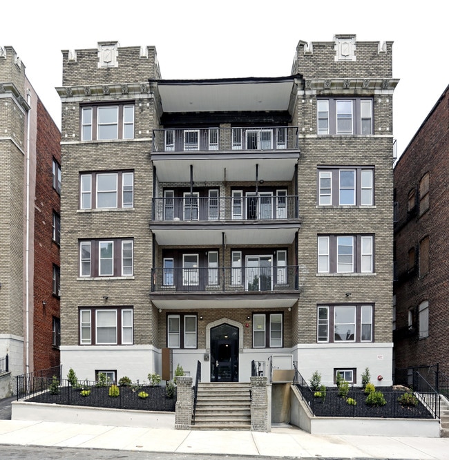 Williams Terrace in East Orange, NJ - Foto de edificio - Building Photo