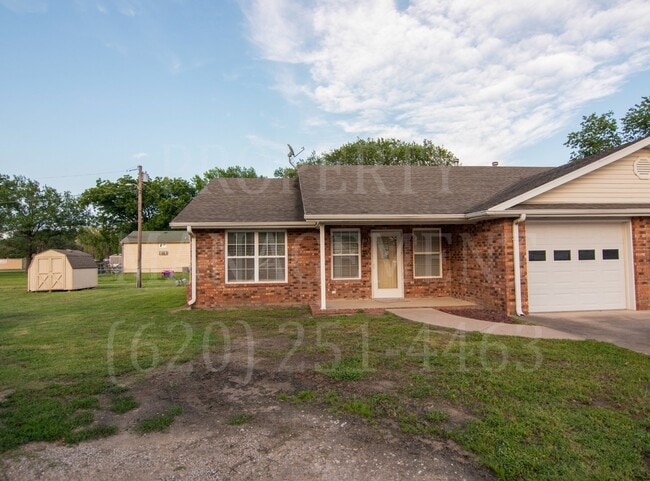813 Shawnee St in South Coffeyville, OK - Building Photo - Building Photo