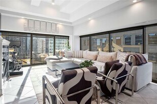 1101 Walnut St in Kansas City, MO - Building Photo