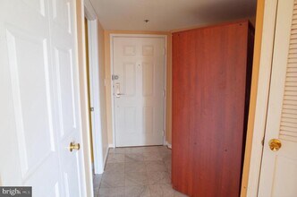 1200 Braddock Pl in Alexandria, VA - Building Photo - Building Photo