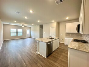 12164 Ridge Top Dr in Panorama Village, TX - Building Photo - Building Photo