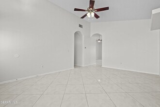 14720 Sand Gate Dr in Horizon City, TX - Building Photo - Building Photo