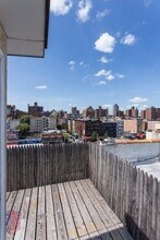 212 E 105th St in New York, NY - Building Photo - Building Photo