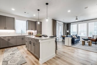 Aura 3Twenty in McKinney, TX - Foto de edificio - Interior Photo