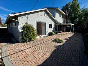 5059 Bel Estos Dr in San Jose, CA - Building Photo - Building Photo