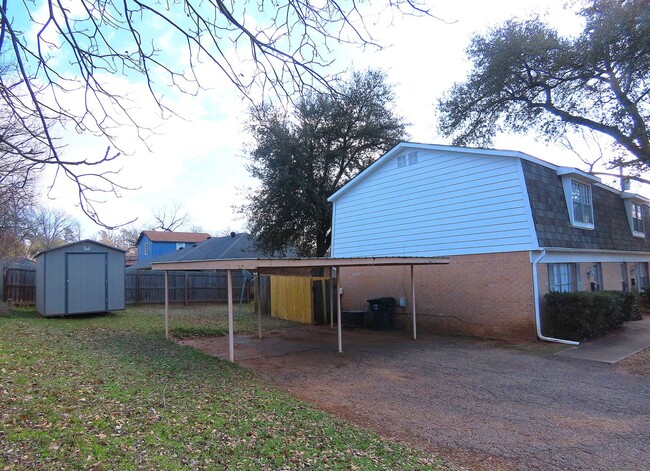 2740 S Donnybrook Ave in Tyler, TX - Building Photo - Building Photo