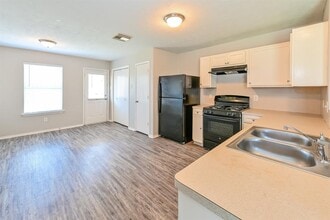 21202 Grand Linden Ct in Humble, TX - Building Photo - Building Photo