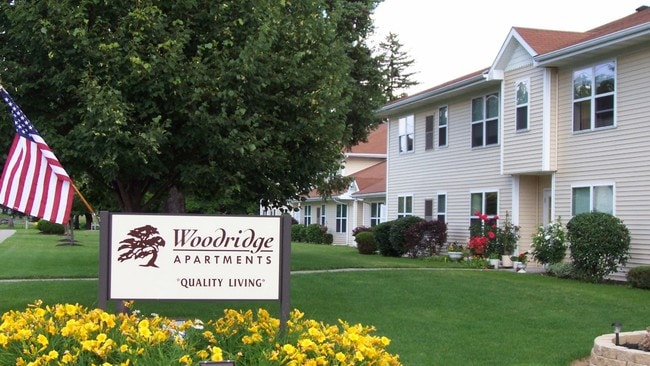 Woodridge Apartments in Rochester, NY - Building Photo - Building Photo