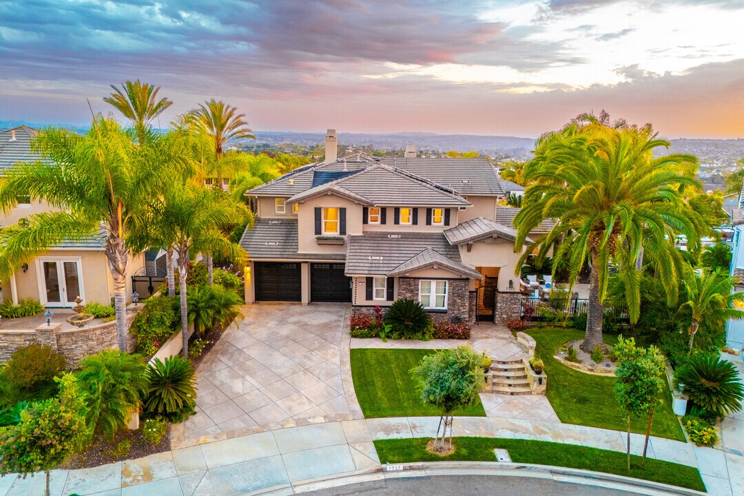 7337 Corte TOMILLO in Carlsbad, CA - Building Photo