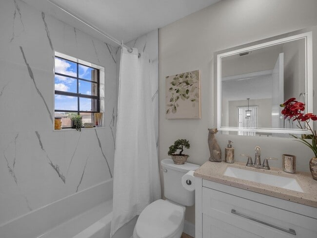 1744 Shoreside Cir, Unit 053 in Wellington, FL - Building Photo - Building Photo
