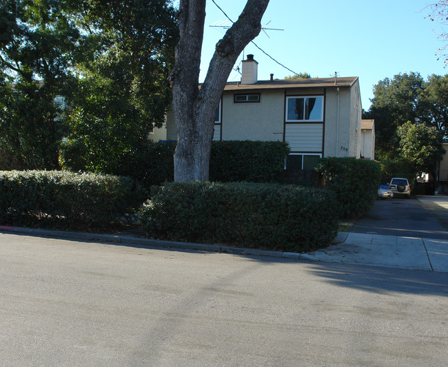 750 Palo Alto Ave in Mountain View, CA - Building Photo - Building Photo