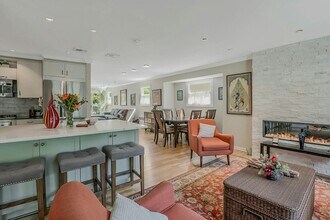 94 Calvin Ave in Syosset, NY - Building Photo - Building Photo