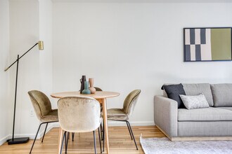 4-75-75 48th Ave-Unit -403 in Queens, NY - Building Photo - Building Photo