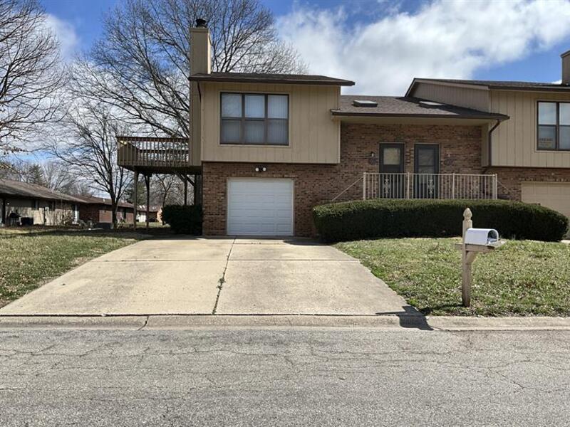 158 Marion Dr in Belleville, IL - Building Photo