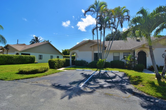 1263 NW 23rd Ln in Delray Beach, FL - Foto de edificio - Building Photo