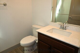 10060 Carinata Dr in Elk Grove, CA - Building Photo - Building Photo