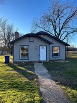 8785 Davis Blvd in Keller, TX - Building Photo