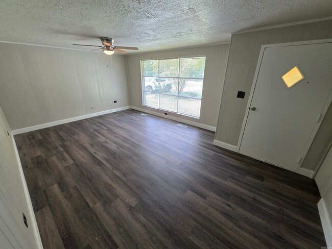 8101 Legion Hut Rd in Little Rock, AR - Building Photo - Building Photo